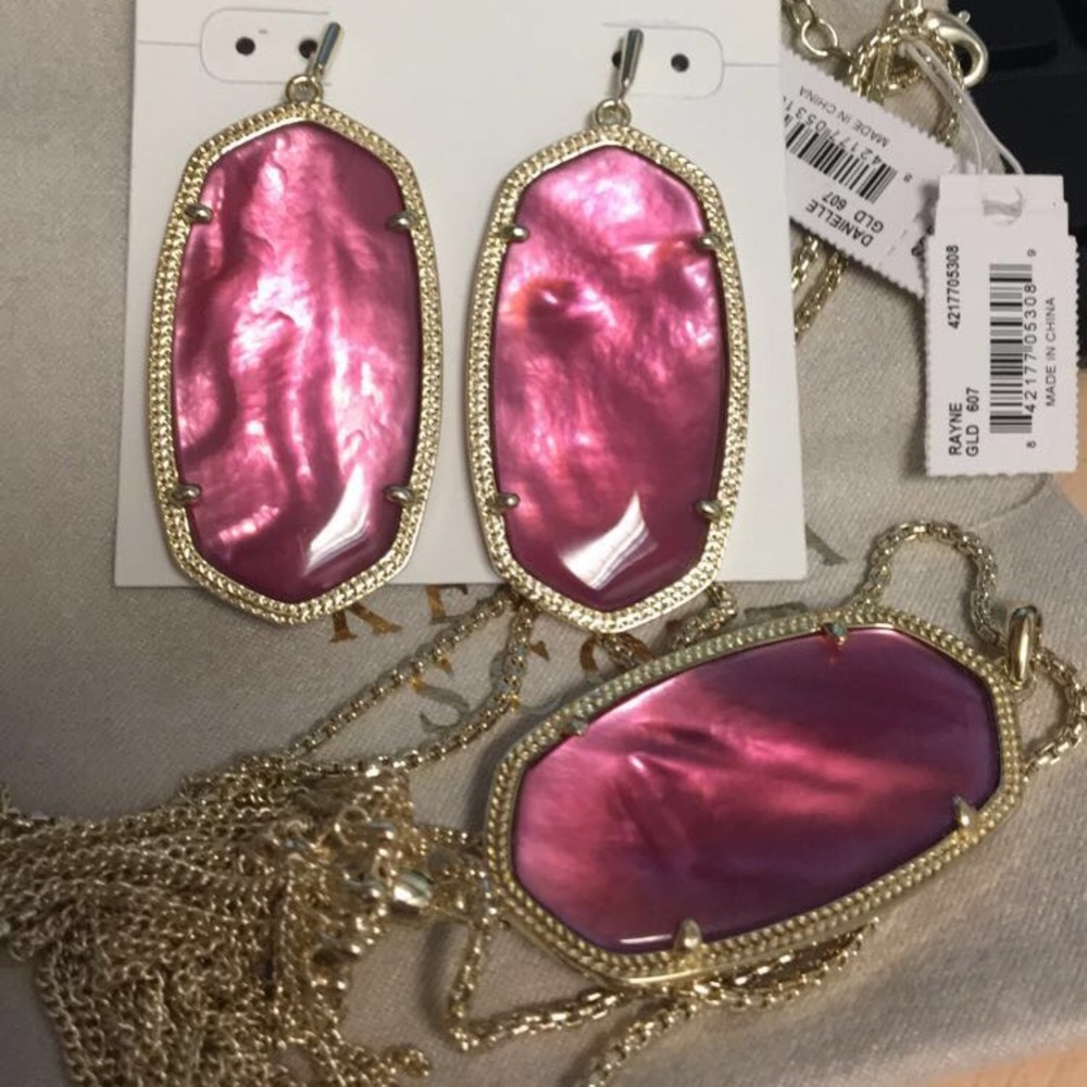 !! SOLD !! Kendra Scott set